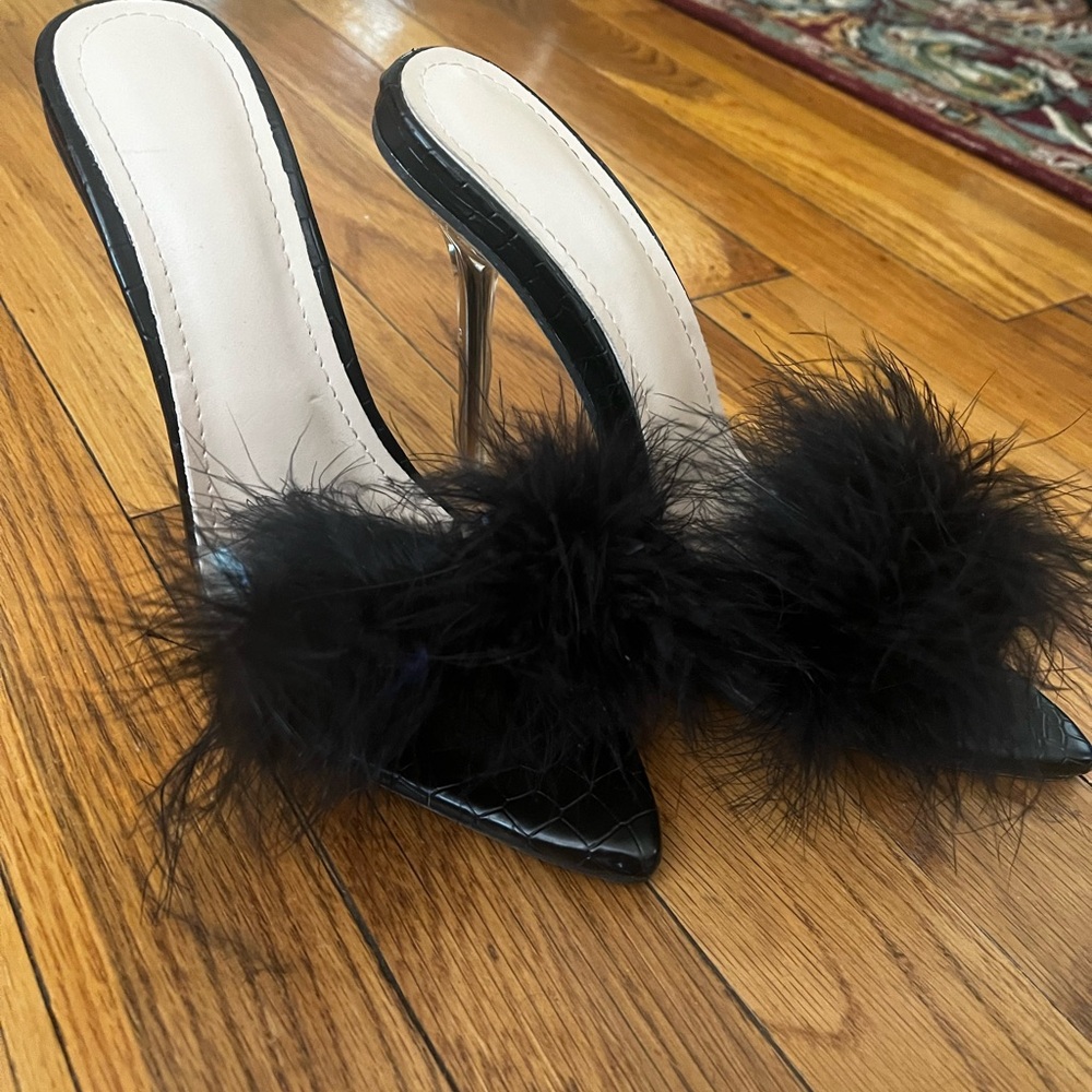Elegant Black Feathered Women's Heels